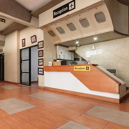 Reddoorz Near Mandaya Royal Hospital Puri 호텔 탕그랑 외부 사진