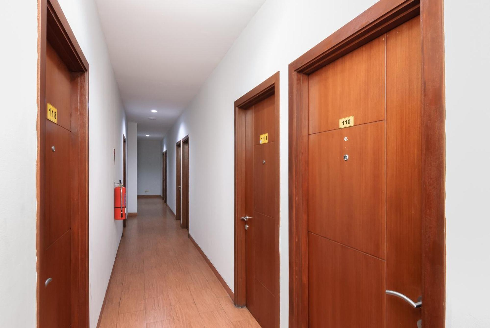 Reddoorz Near Mandaya Royal Hospital Puri 호텔 탕그랑 외부 사진