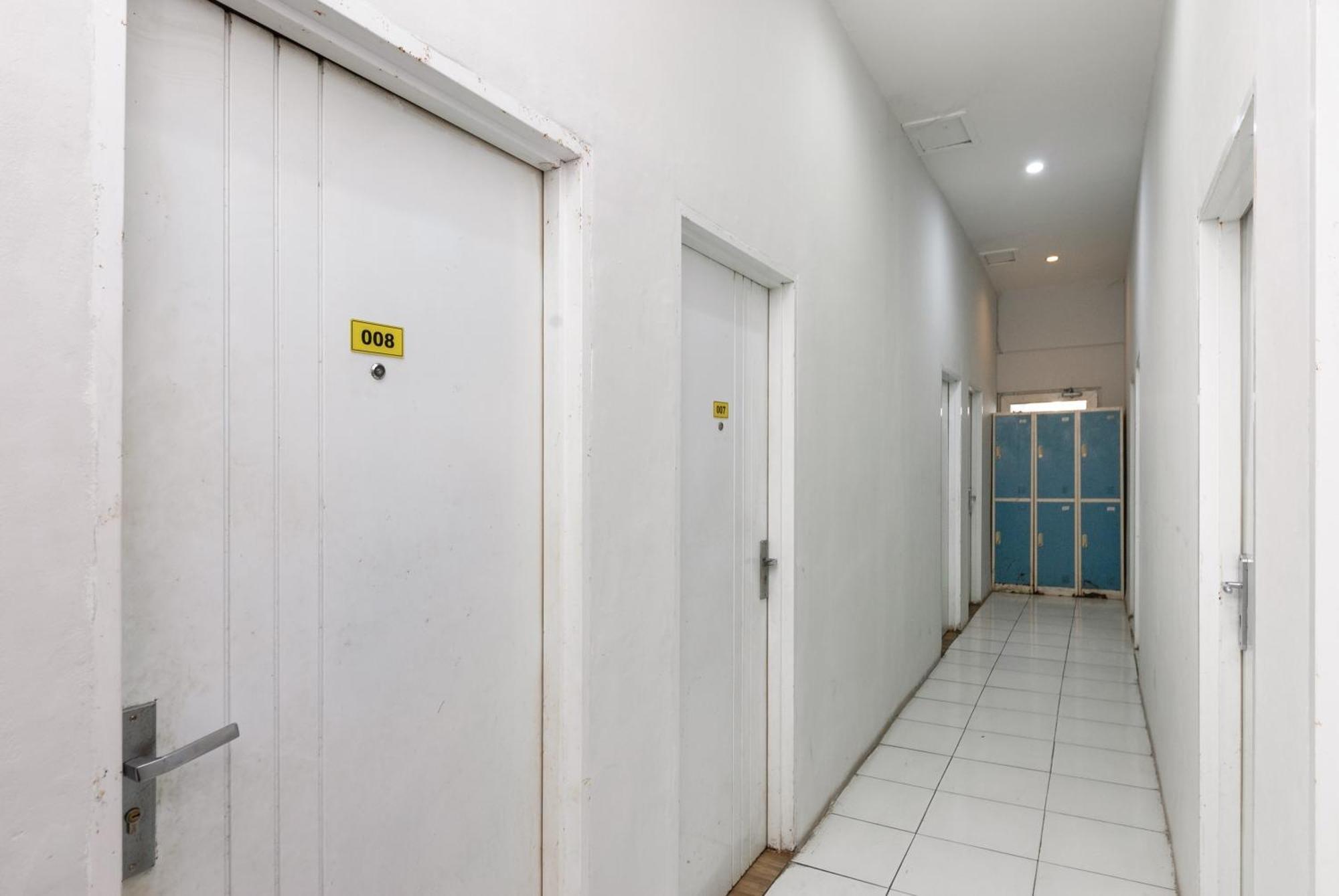 Reddoorz Near Mandaya Royal Hospital Puri 호텔 탕그랑 외부 사진