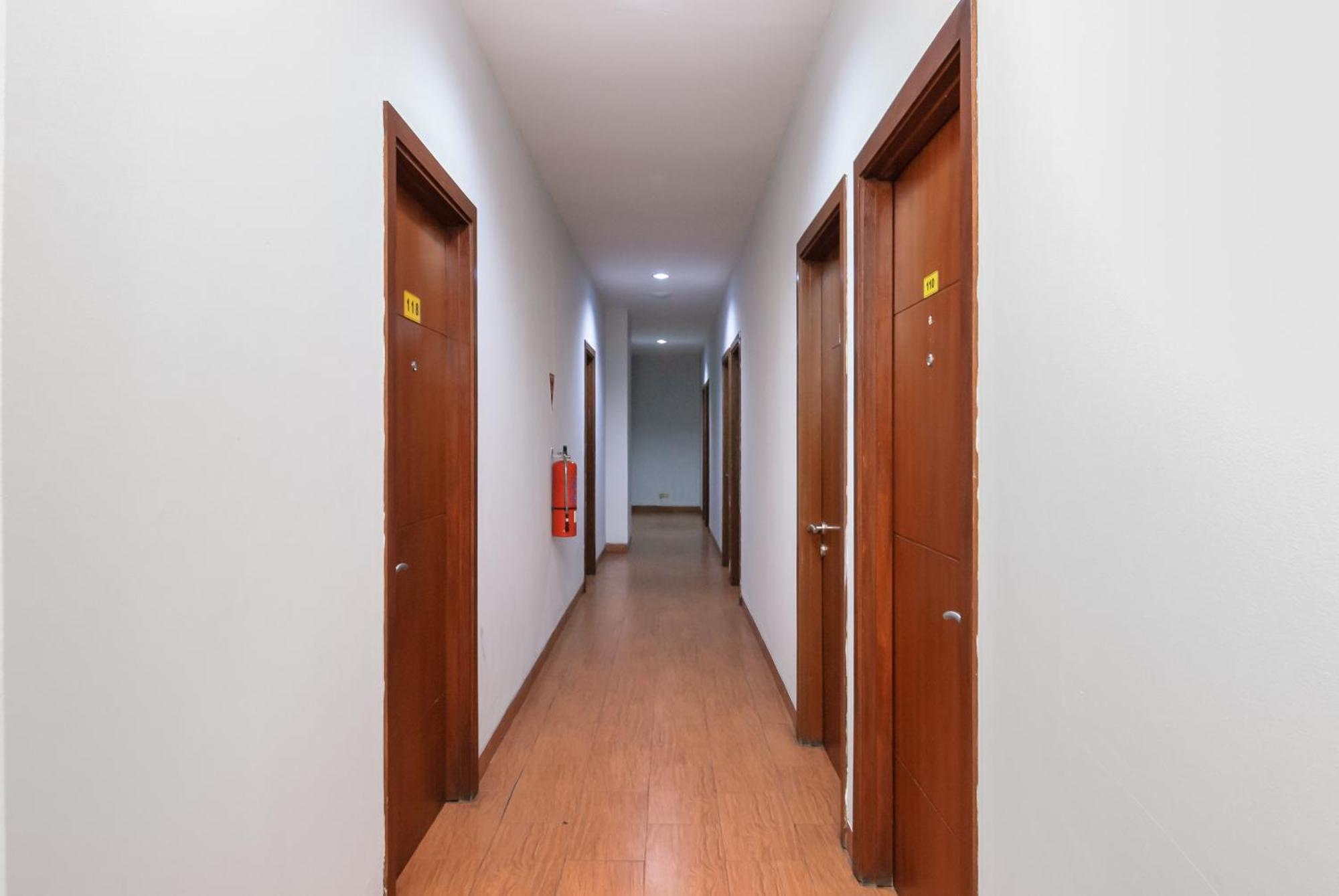Reddoorz Near Mandaya Royal Hospital Puri 호텔 탕그랑 외부 사진