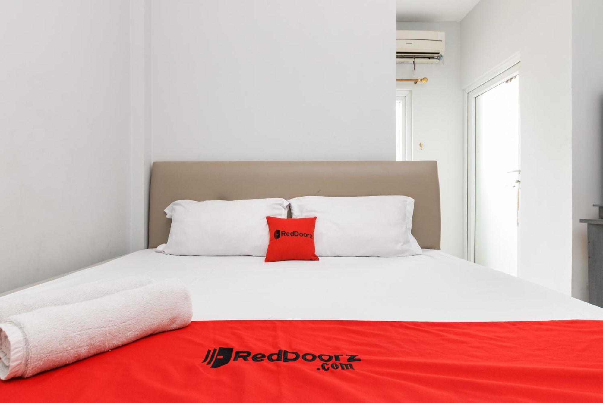 Reddoorz Near Mandaya Royal Hospital Puri 호텔 탕그랑 외부 사진